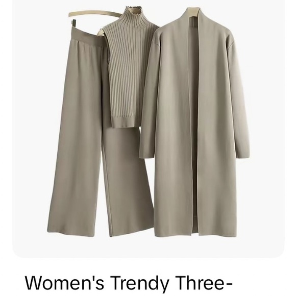 Sophisticated Beige/camel/khaki 3- piece Women's Pantsuit One Size fits 4-16 - Picture 11 of 16